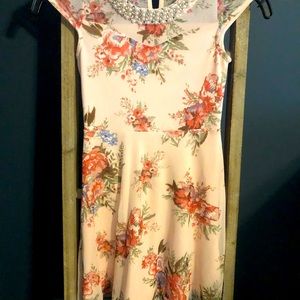 Monteau ~ Little Girl’s Dress ~ Size 7